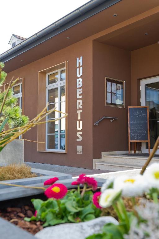 Hotel-Restaurant Hubertushof Zeltweg Exterior foto